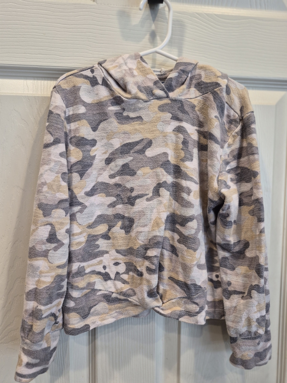 5/25 Old Navy Soft Camo Hoodie in Gray, Cream & Tan